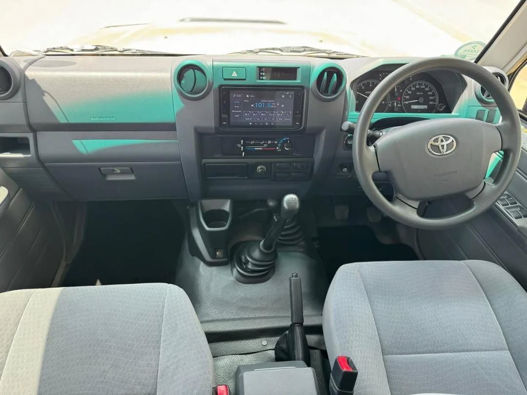 TOYOTA LAND CRUISER 70series